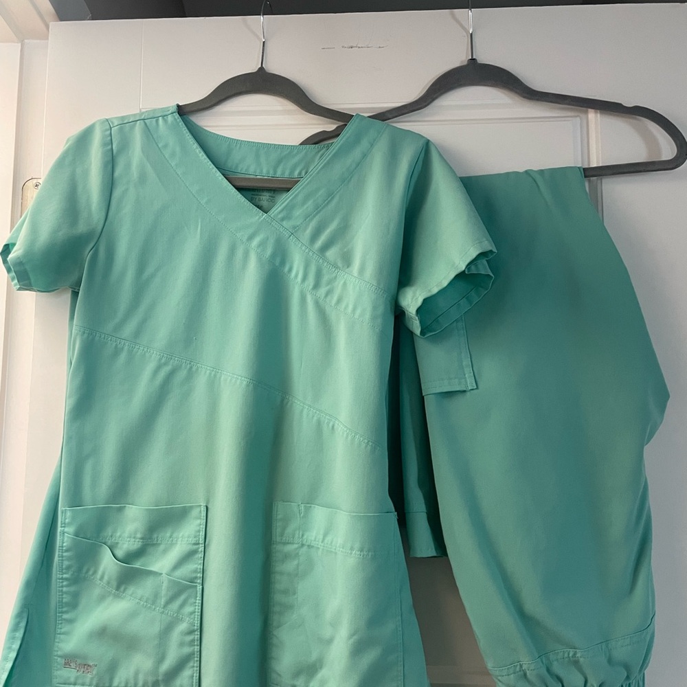 Grey's Anatomy Aqua Scrub Set